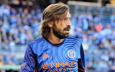 亿博电竞动态-C罗点球助球队逆转取胜并夺冠庆祝